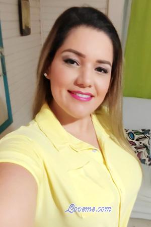 215404 - Yesenia Age: 41 - Costa Rica