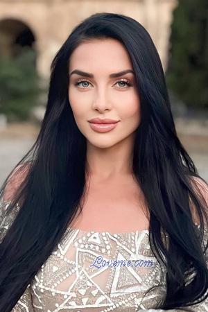 215720 - Tetiana Age: 30 - Ukraine